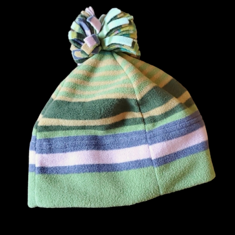Old Navy NWOT pom pom hat